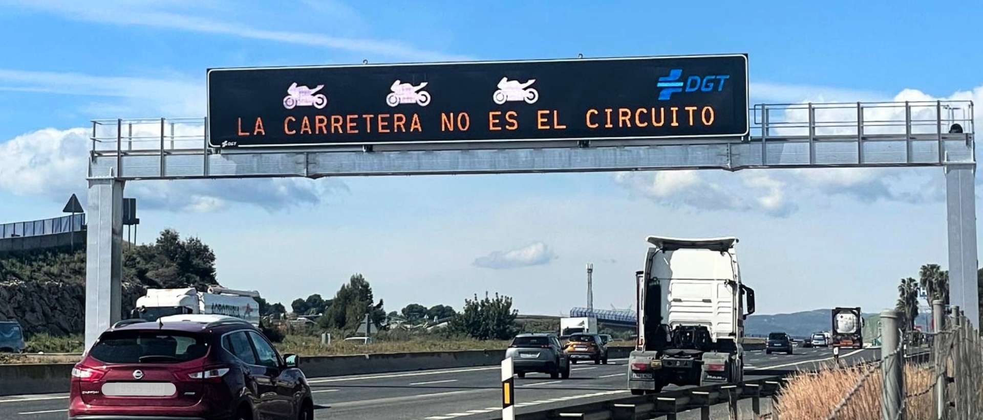 PMV Full Matrix más grande de España por Fixalia